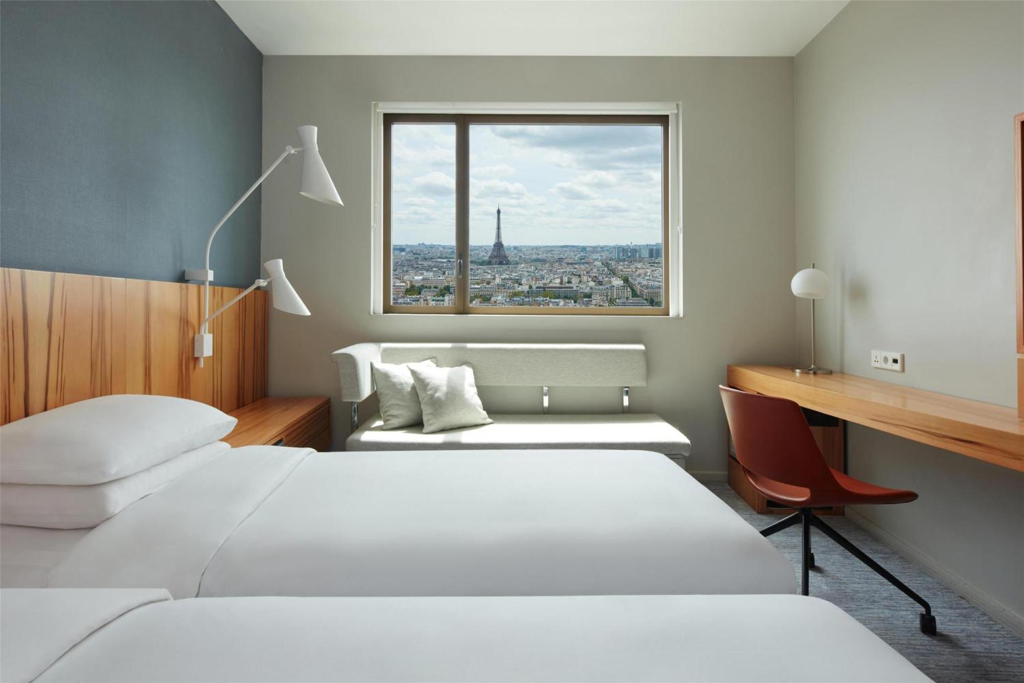 Camera Doppia con Letti Singoli e Vista Torre Eiffel - Piano Alto/Accesso Club