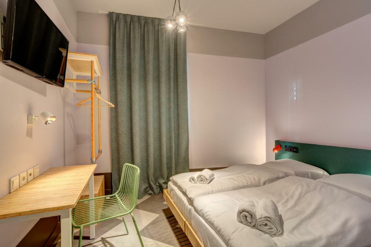 Twin Room,952454389:JPEG