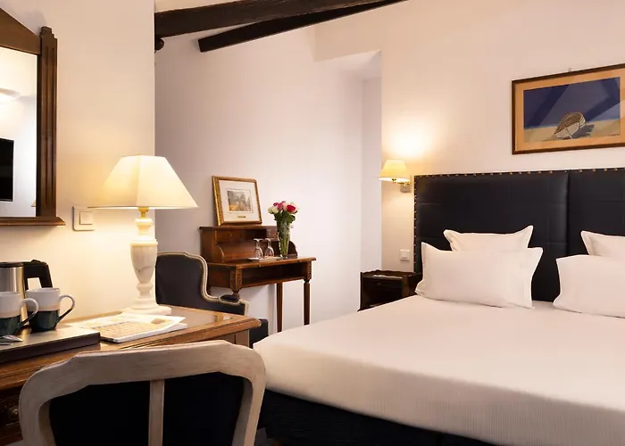 Relais Hotel Du Vieux Paris