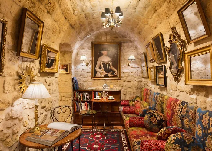 Hotel Duc De St-Simon